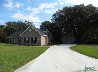 45 Meadows Rd, Richmond Hill, GA 31324