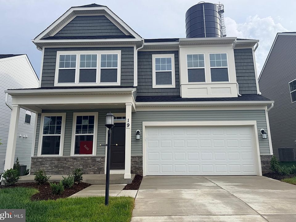 1st image of 19 Forest Grove Ave