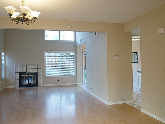 3rd image of 1206 Briarleaf Cir