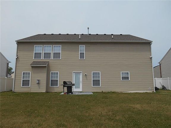 2nd image of 1905 Zachary Ln