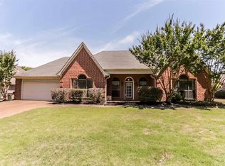 3710 Appling Lake Dr, Bartlett, TN 38133