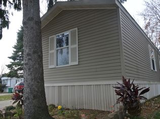 262 Shay Rd, Wheeling, IL 60090