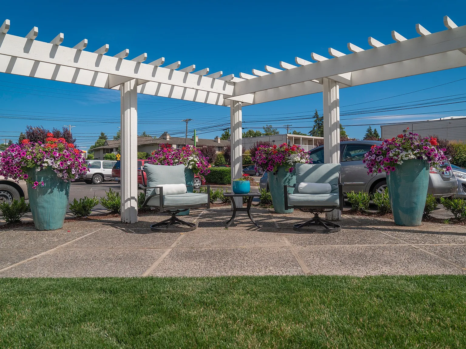 Trellis Pointe Apartments — Photo 2