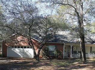 5223 Pine Ridge Dr, Chipley, FL 32428