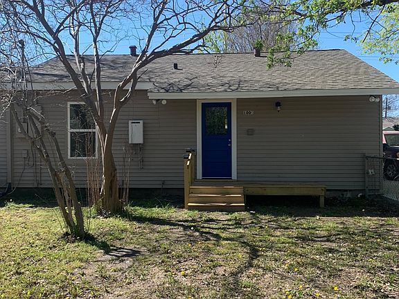 3rd image of 1000 Edgefield Dr