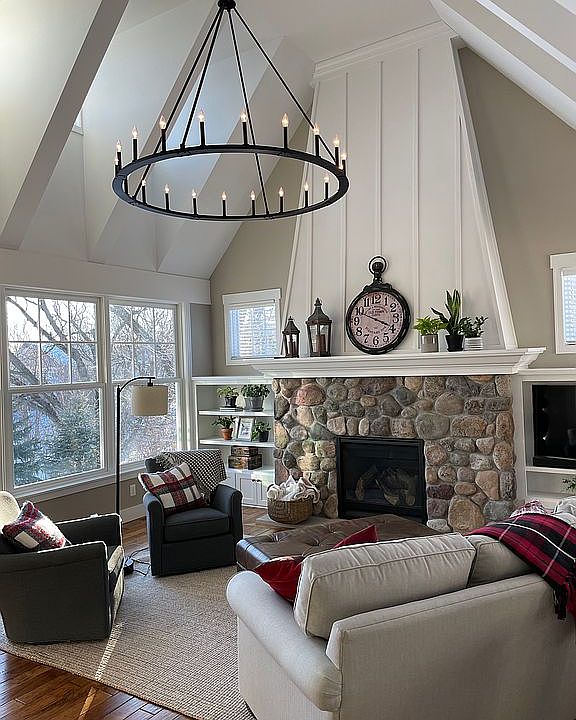 2nd image of 15637 Michele Ln