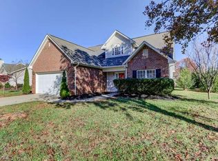 2912 Firethorn Dr, High Point, NC 27265