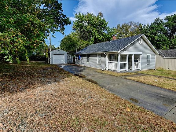 3rd image of 6934 Bellefontaine Ave