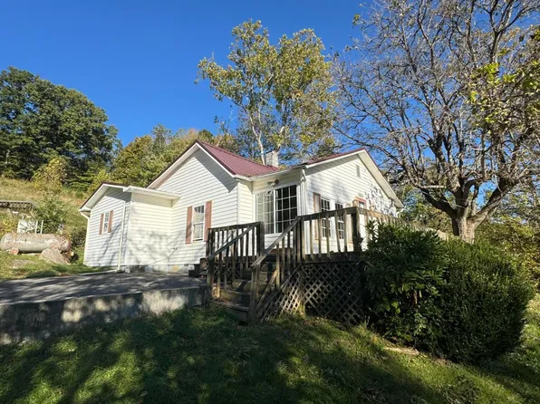 10113 Redwood Cir, Bristol, VA 24202