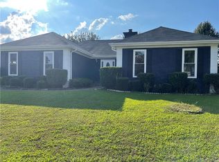 5721 Mountain Cres, Stone Mountain, GA 30087