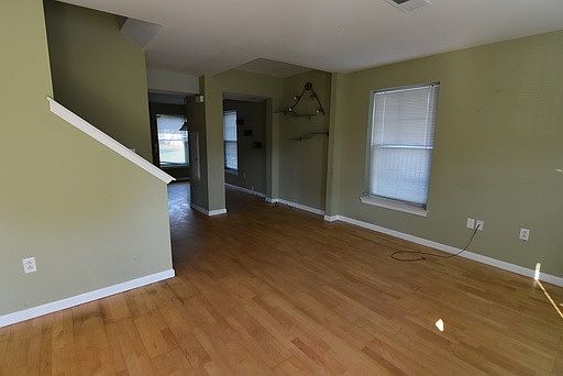 2nd image of 1345 N Franklin St