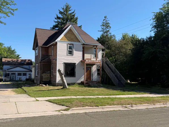 113 W Lyons St, Rio, WI 53960
