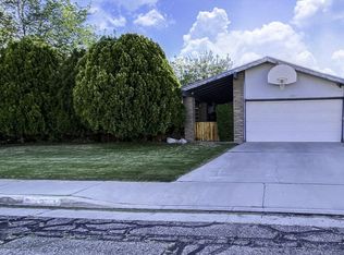 1241 N Mono Ct, Ridgecrest, CA 93555