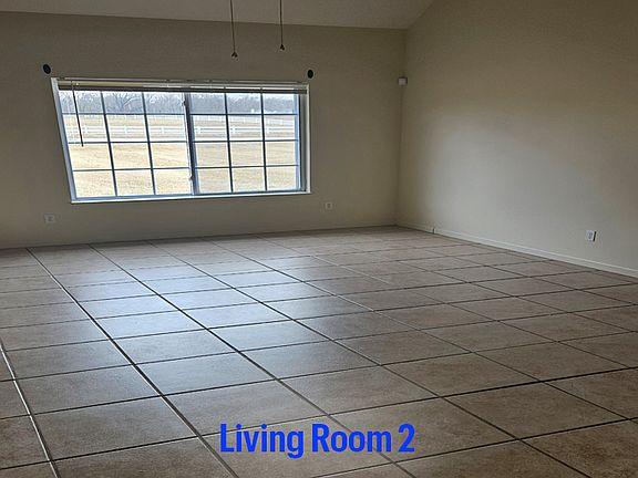 3rd image of 115 Long Acre Dr #1