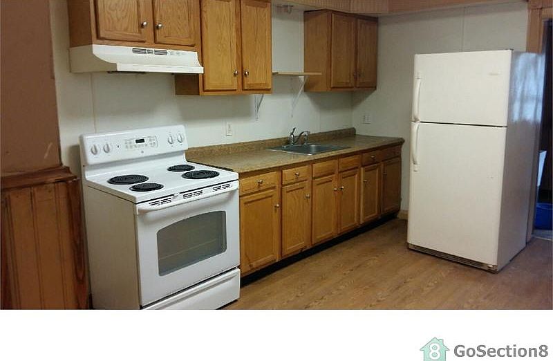 2nd image of 546 N 4th St