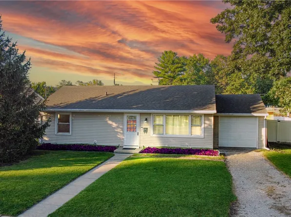 3304 Chestnut Ave, Mattoon, IL 61938