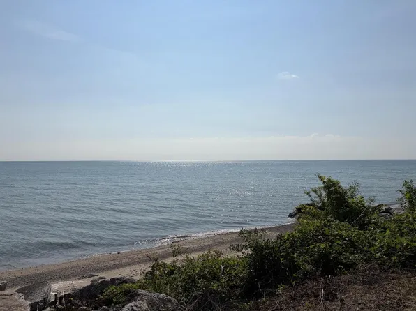 9253 Lakeshore DRIVE, Pleasant Prairie, WI 53158
