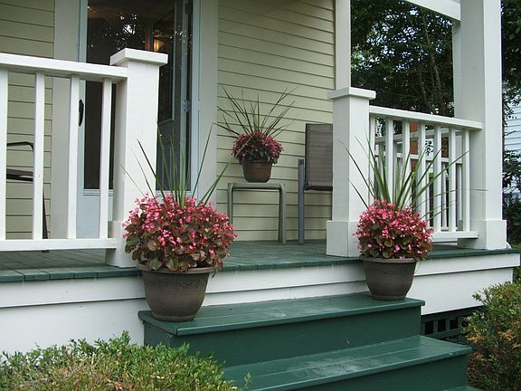 5th image of 3954 Greenleaf Ave