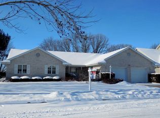 558 Old Indian Mound Trl, Sun Prairie, WI 53590