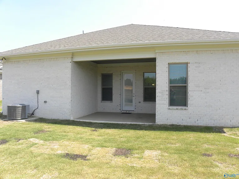 325 Silo Ln — Photo 24