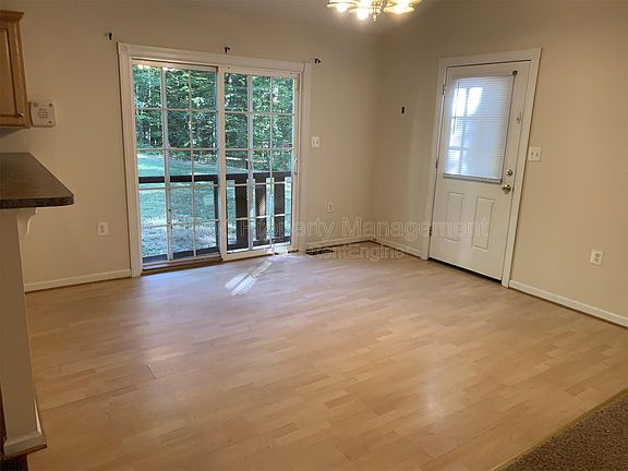 4th image of 26327 Hill Rd