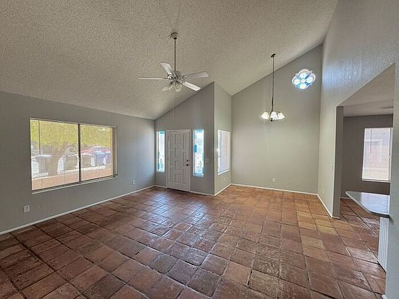 5th image of 816 N Revere Unit 101