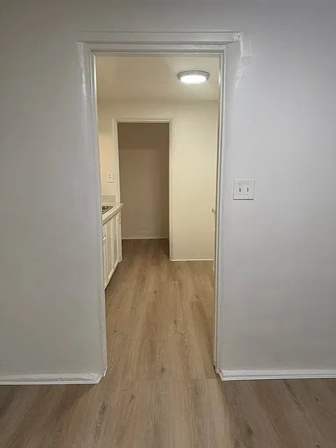 604 Woodrow Avenue - B — Photo 3