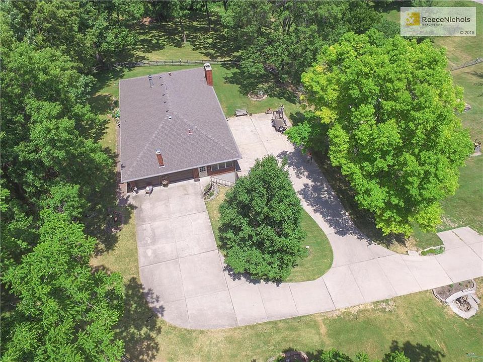 1st image of 106 S Forest Ave