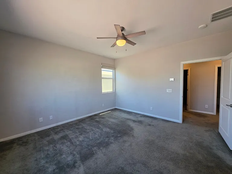 9852 Fisher Bay Ct — Photo 32