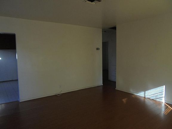 2nd image of 9027 Pentland St
