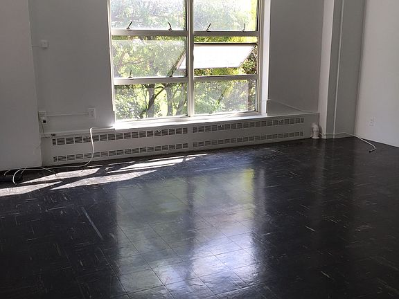 5th image of 549 W 123rd St APT 4D