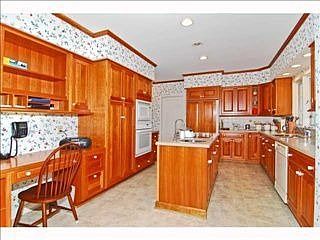 3rd image of 500 Pine Dr