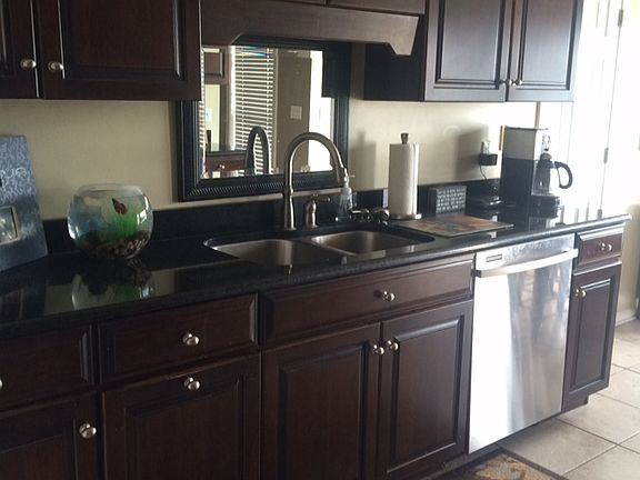 2nd image of 402 Holly Ln