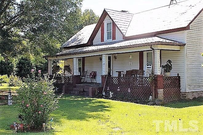 2nd image of 886 Hawkins Loop