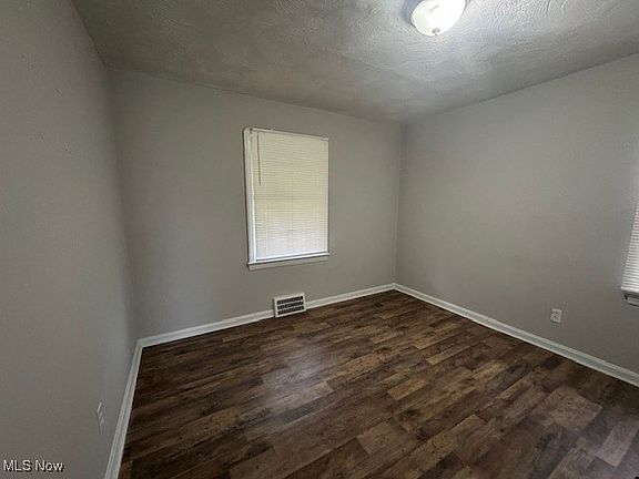 4th image of 3805 E 177th St