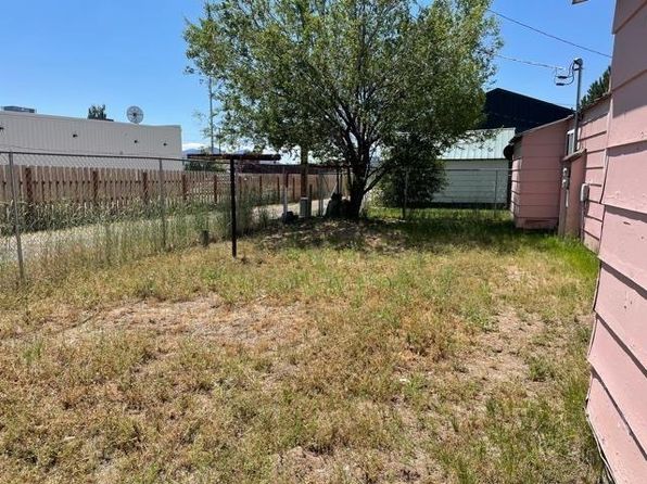 219 & 221 S California St, Dorris, CA 96023