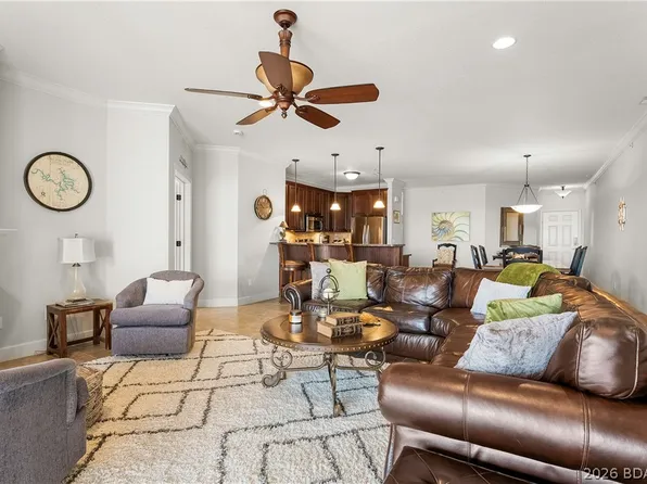 100 Trinity Pointe Dr #5S, Camdenton, MO 65020