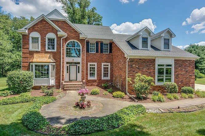 1st image of 52518 Glenmore Ct