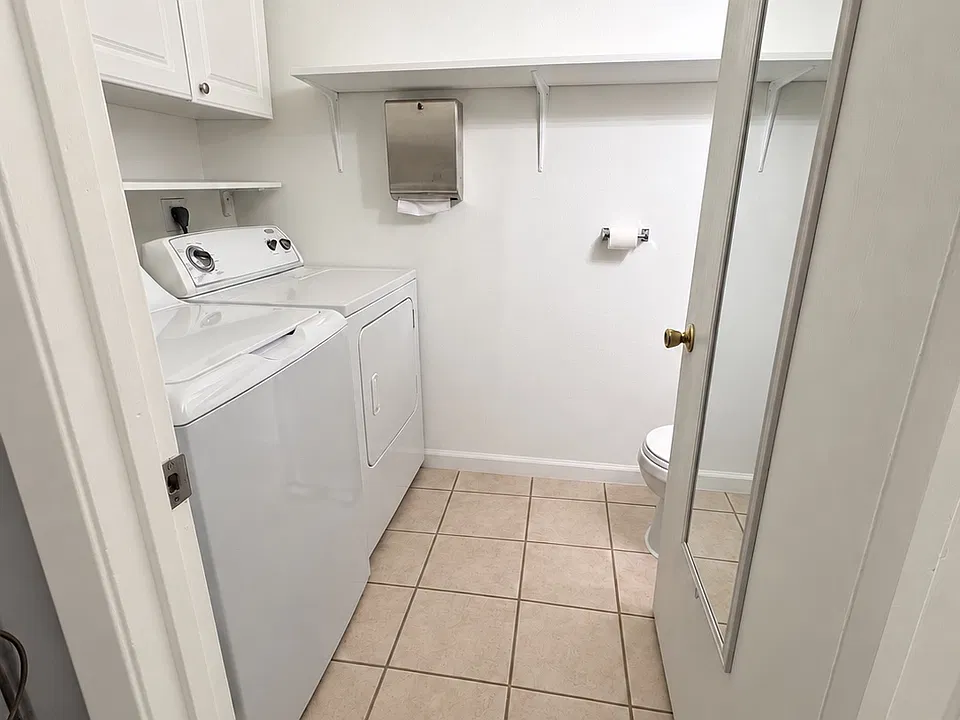 900 Southampton Rd #33