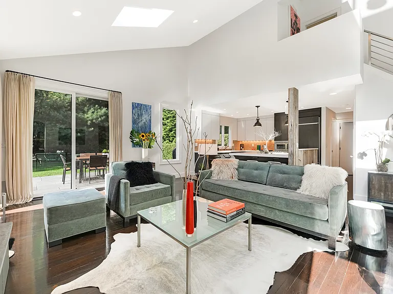 14 Rose Hill Rd — Photo 5