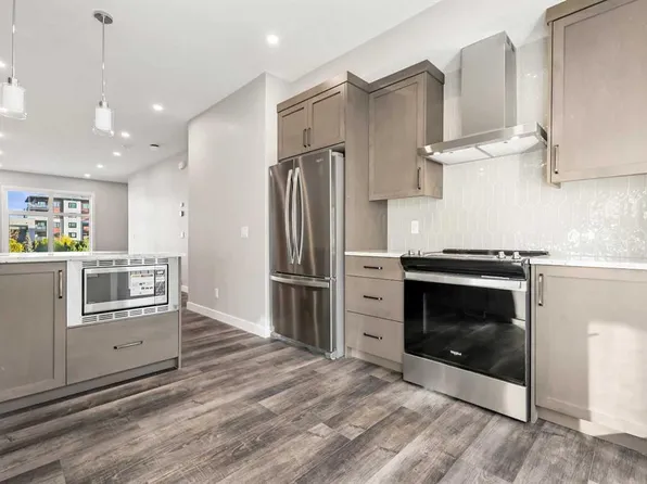 153 N Mahogany Gdns SE, Calgary, AB T3M 2S2