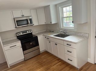 18 Common St, Weymouth, MA 02188