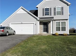 119 Oak Mills Xing, West Henrietta, NY 14586