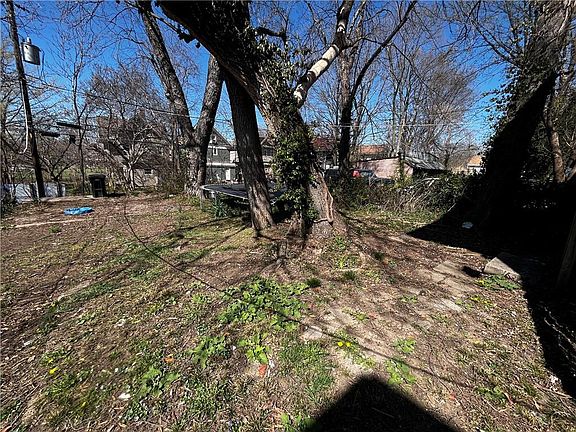 4th image of 3430 Chestnut Ave