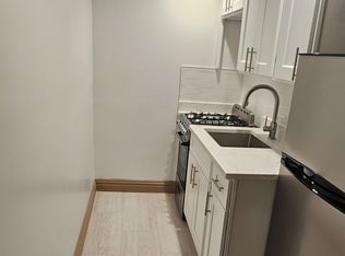 169 W 76th St #GF, New York, NY 10023