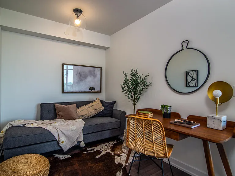 18 Erskine Ave — Photo 42