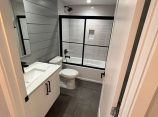 Beautiful 2 bed 1 bath modern apartment in Del Rey, Culver City adjacent, Culver City, CA 90230