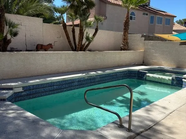 809 Long Branch Dr, Henderson, NV 89014