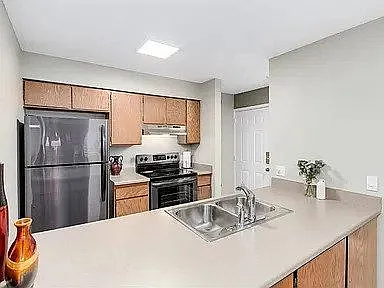 1001 Grandview Dr #15 — Photo 6
