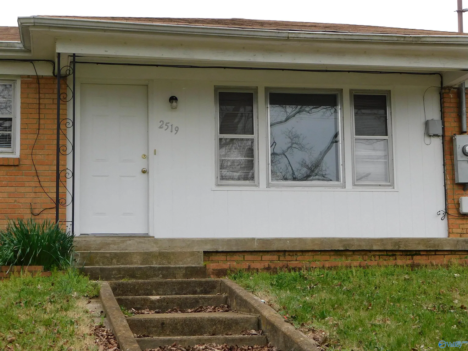 3 bed, 1.5 bath, 1125 sqft, $1,095 — Photo 2